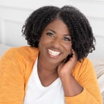 Kamaria headshot-38760