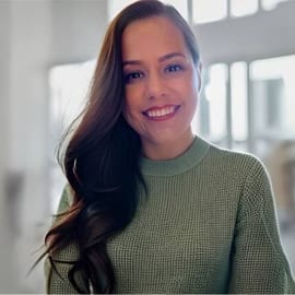 Joanna Kmiec, global people and culture executive, headshot.