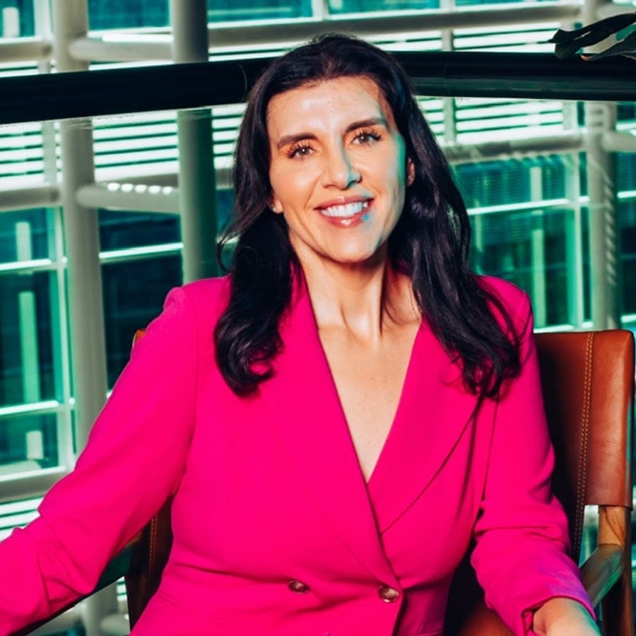 photo of Leigh Elena Henderson